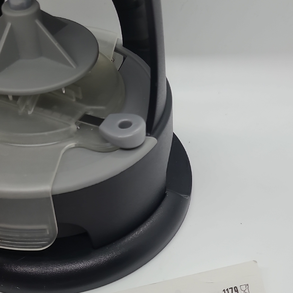 Pampered Chef Veggie Twirl & Curl / Spiralizer - Picture 10 of 16